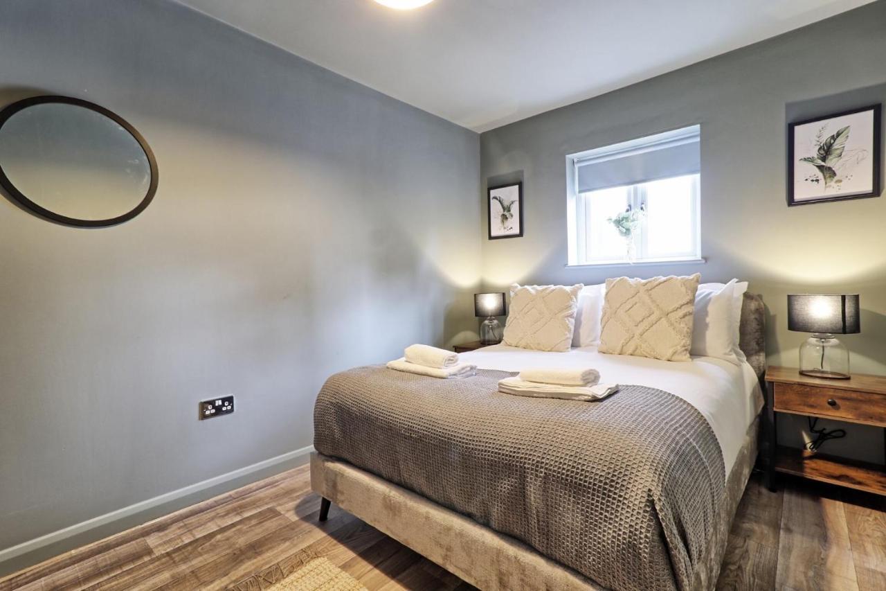 Urban Stylish Apartment - Southend Stays Exterior photo